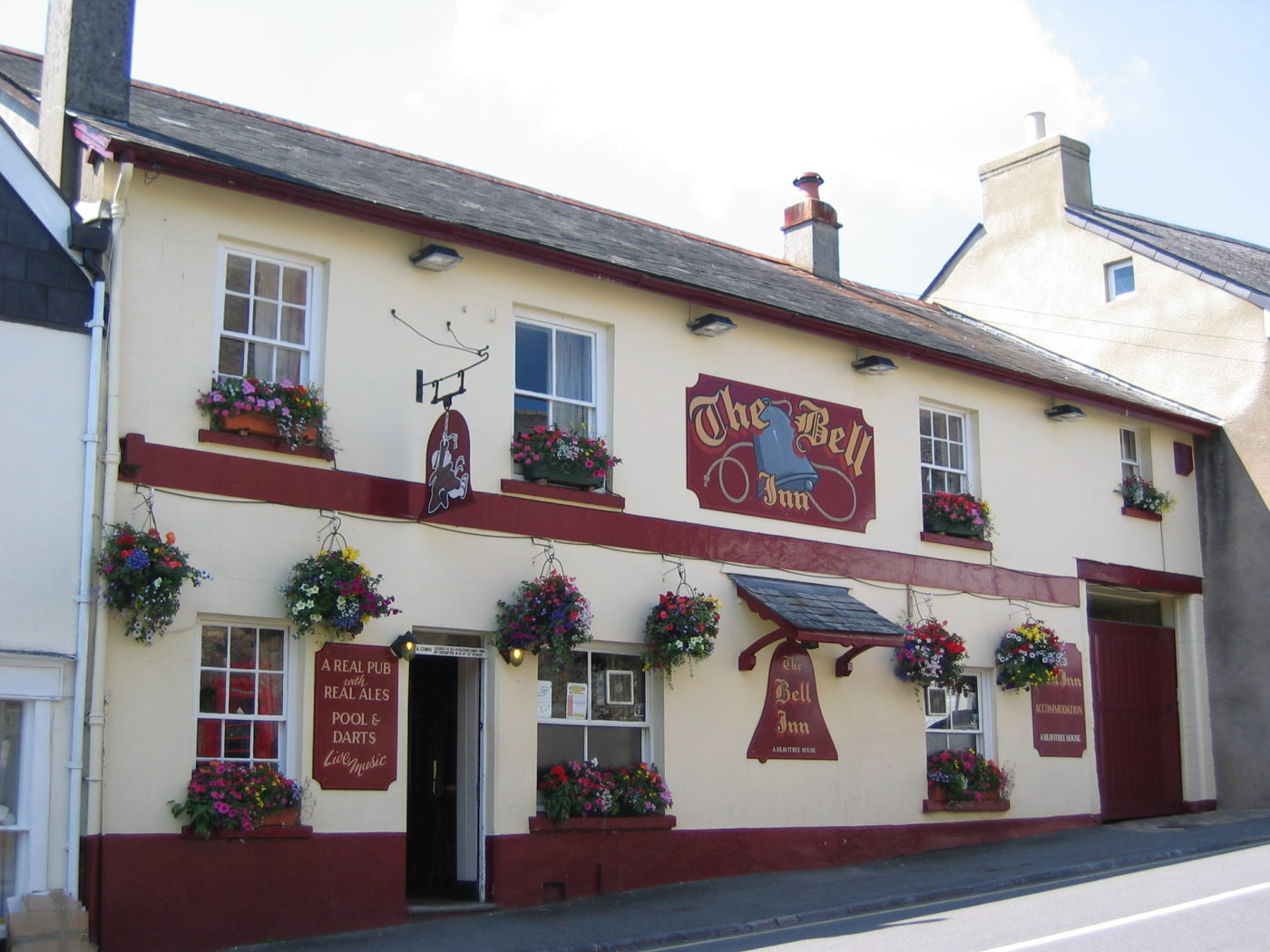 Bell Inn, Bovey Tracey Heavitree Brewery