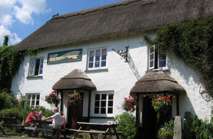 Cleave Hotel, Lustleigh