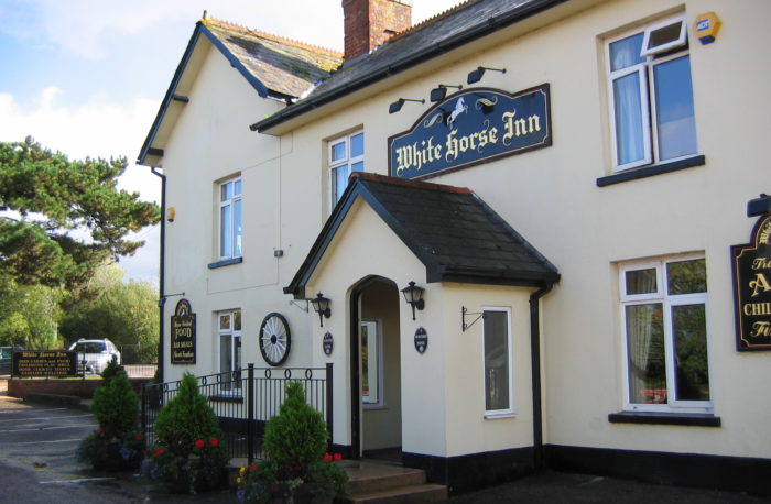 White Horse Inn, Woodbury Salterton