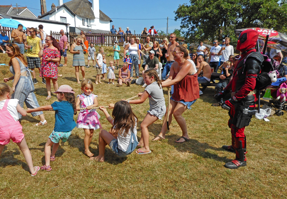 Claycutters fundraise for local kids charity